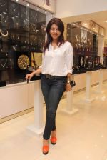 Tanaaz Bhatia at the launch of Myra Collection by Tara Jewellers in Bandra, Mumbai on 25th Oct 2012.JPG